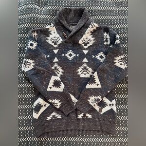 Men's Black and White Patterned Sweater
